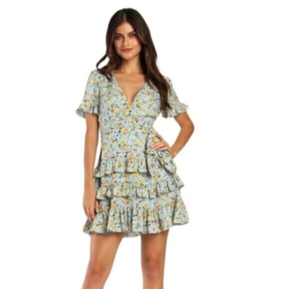 NWT Lulu’s | Feeling Butterflies Light Blue Floral Tiered Mini Dress Size Large - Picture 1 of 15